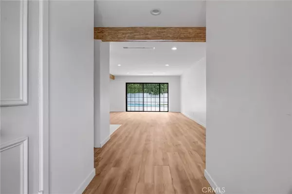 Encino, CA 91436,16517 Hartsook ST