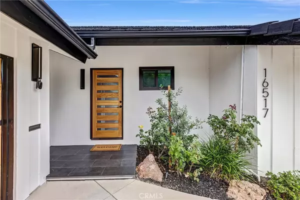 Encino, CA 91436,16517 Hartsook ST