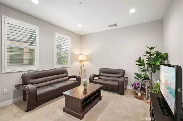 Glendora, CA 91741,627 W Foothill BLVD #36