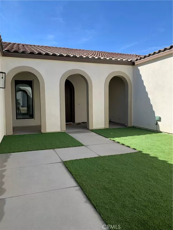 Silverado, CA 92676,18431 Boulder blf