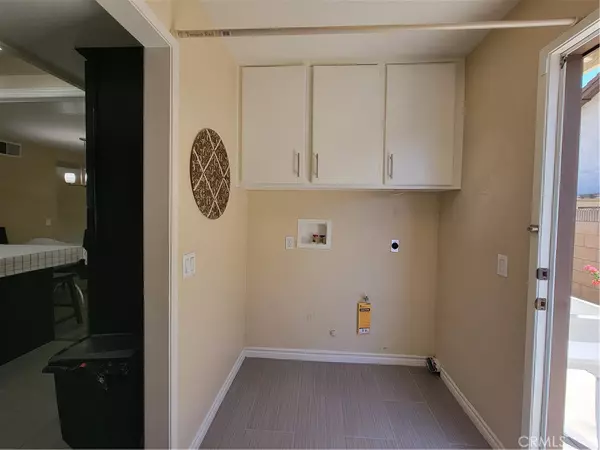Diamond Bar, CA 91765,21025 Malad CT
