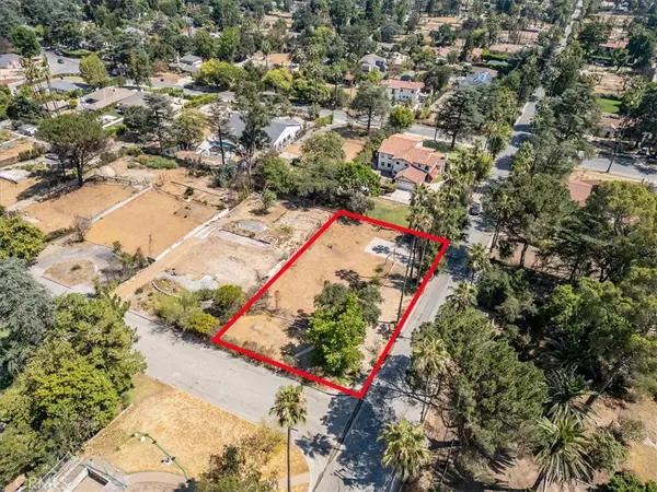 1746 Alta Crest Dr, Altadena, CA 91001