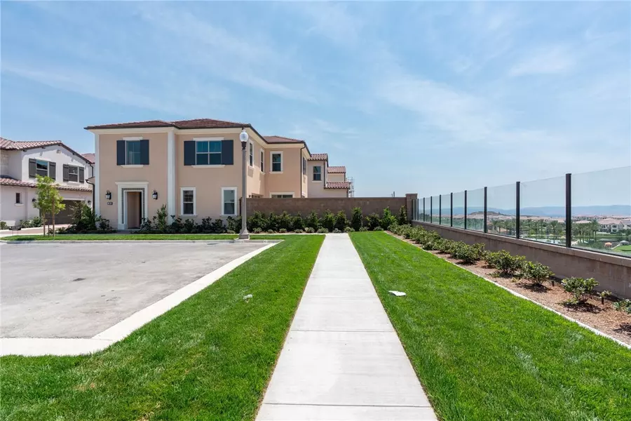 100 EVERSEDGE, Irvine, CA 92618