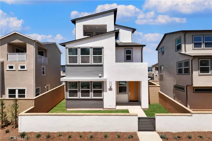 422 Lobata, Irvine, CA 92618