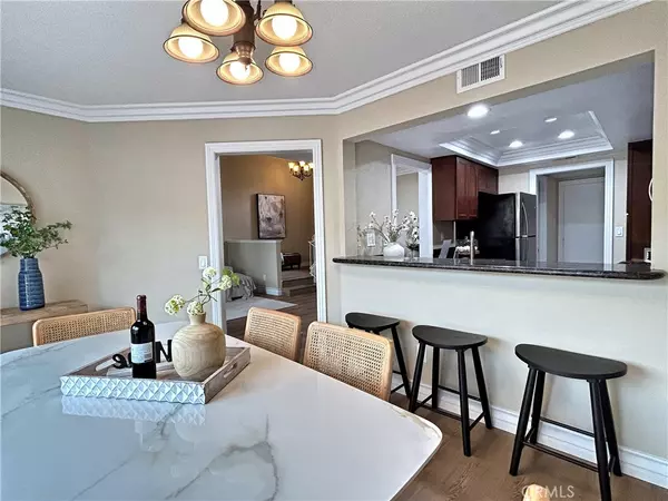 San Dimas, CA 91773,555 Canyon Hill RD