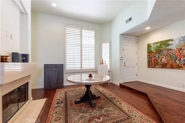 Los Angeles, CA 90046,813 N Martel AVE #2