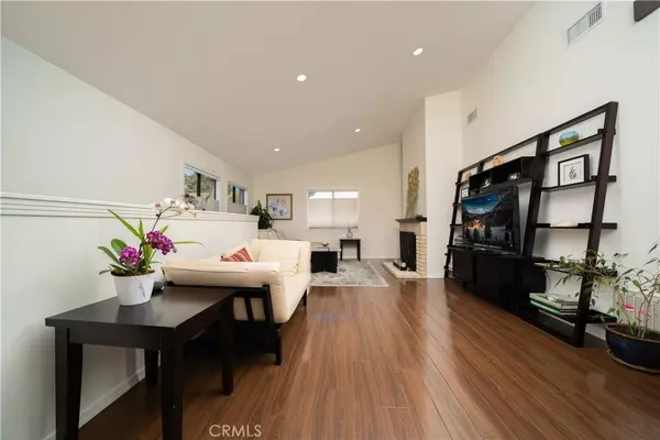 Arcadia, CA 91007,1004 W Duarte RD #6