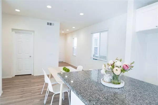 Glendora, CA 91741,273 S Vermont AVE