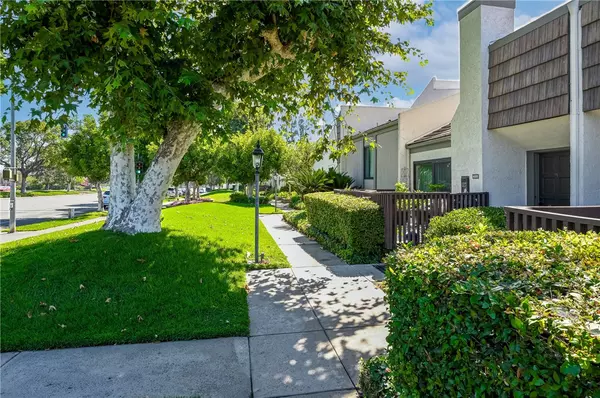 Arcadia, CA 91007,584 W Huntington DR #A