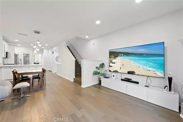 Westchester, CA 90045,8620 Belford #604