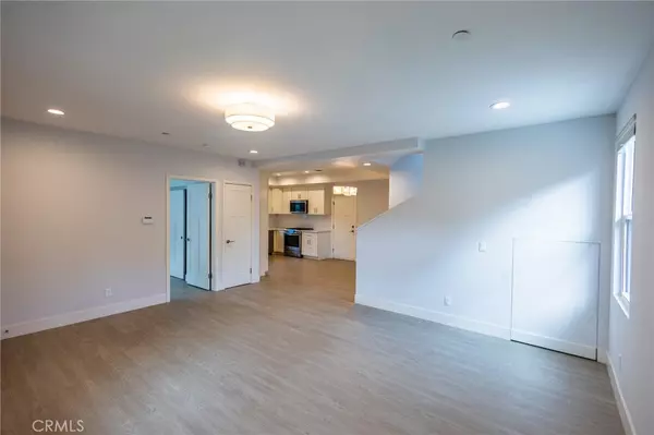 Pasadena, CA 91107,118 N Oak