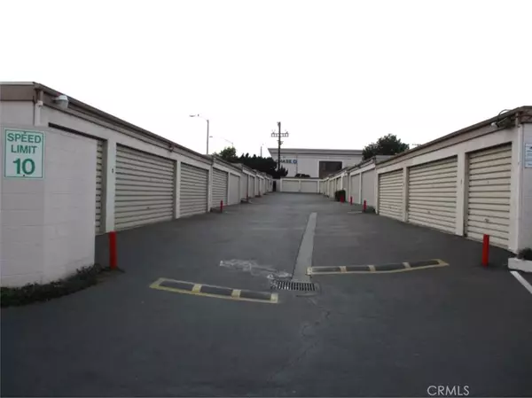 Alhambra, CA 91801,777 E Valley #125