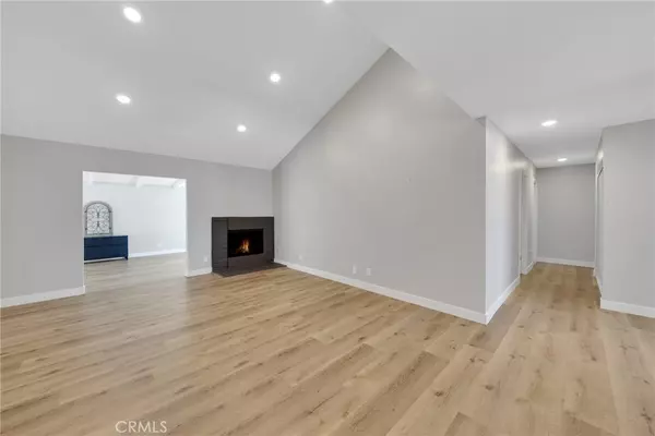 Covina, CA 91722,1106 W Bellbrook