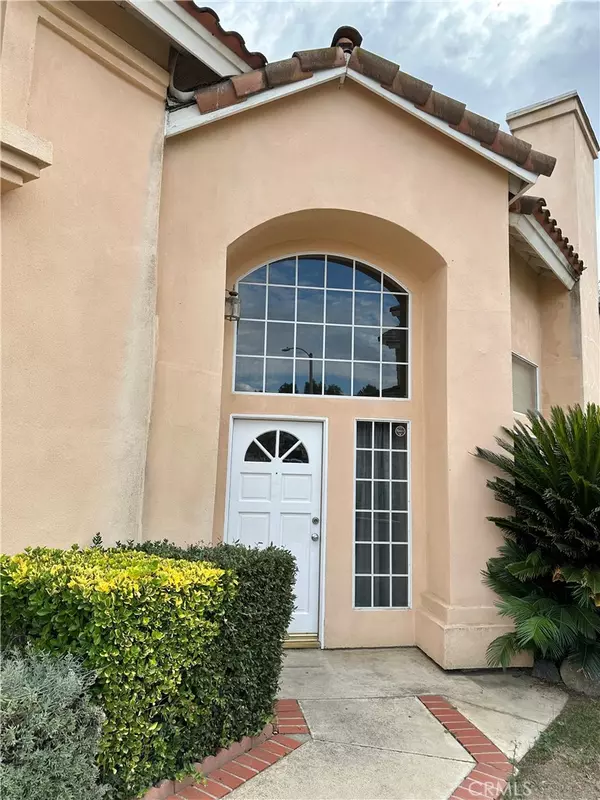 Murrieta, CA 92562,40205 White Leaf