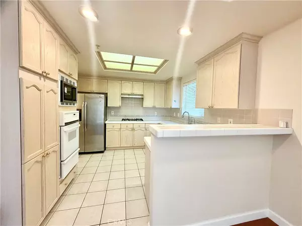 Arcadia, CA 91006,631 Ave Fairview #A