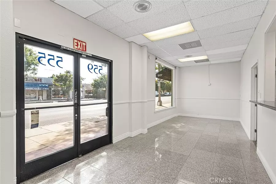 555 W Las Tunas DR, San Gabriel, CA 91776