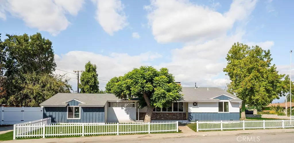 2407 E Walnut Creek, West Covina, CA 91791