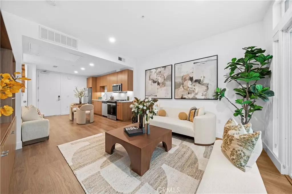 Pasadena, CA 91101,709 E Walnut ST #318