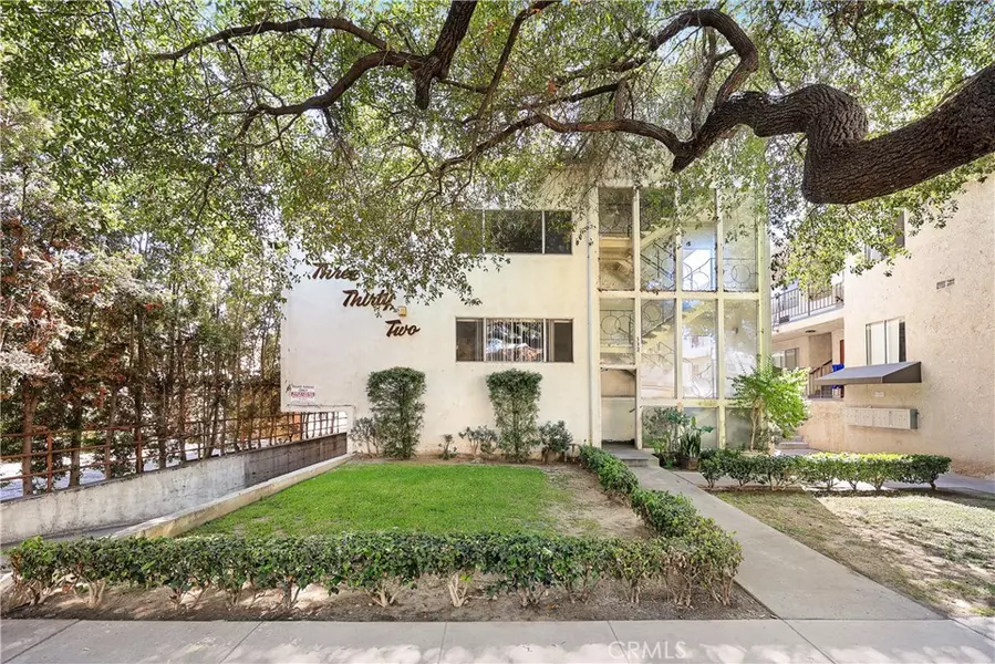 332 Riverdale DR, Glendale, CA 91204