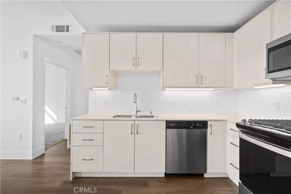 Pasadena, CA 91101,218 N El Molino AVE #501