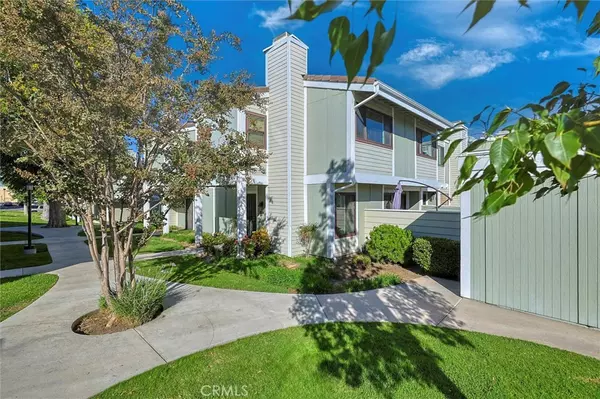 27130 Hidaway #2, Canyon Country, CA 91351