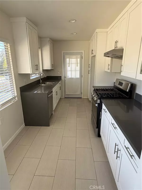 Sierra Madre, CA 91024,85 S Baldwin