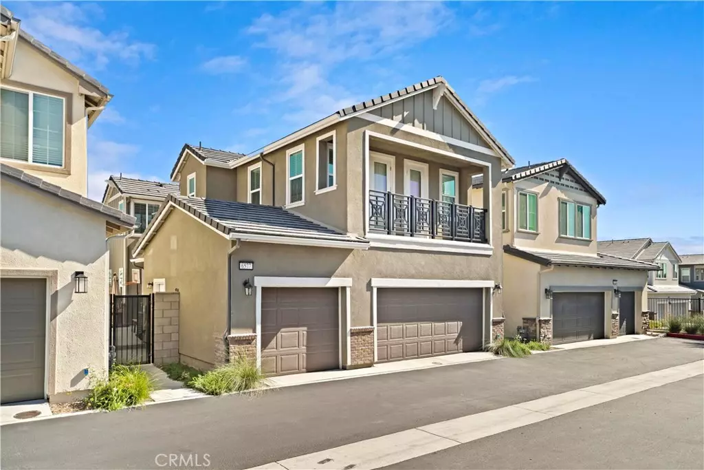 Fontana, CA 92336,6577 CANOPY LN