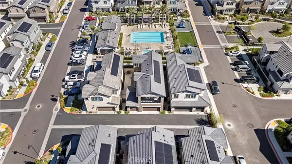 Fontana, CA 92336,6577 CANOPY LN