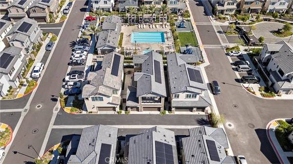 Fontana, CA 92336,6577 CANOPY LN