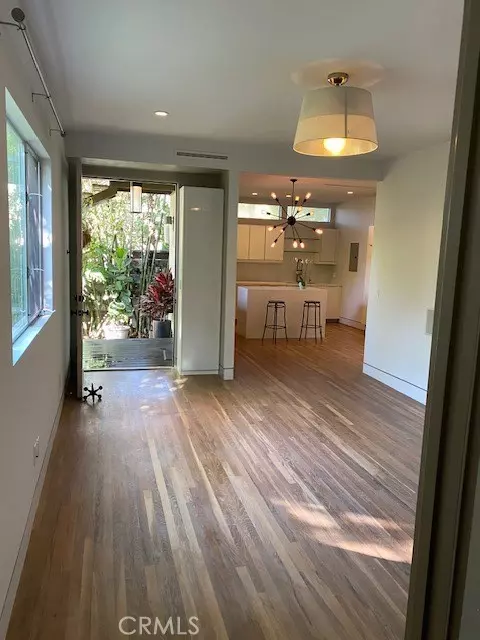 Los Angeles, CA 90039,2343 Ewing ST