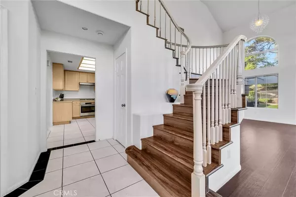 San Dimas, CA 91773,231 Calle Moreno