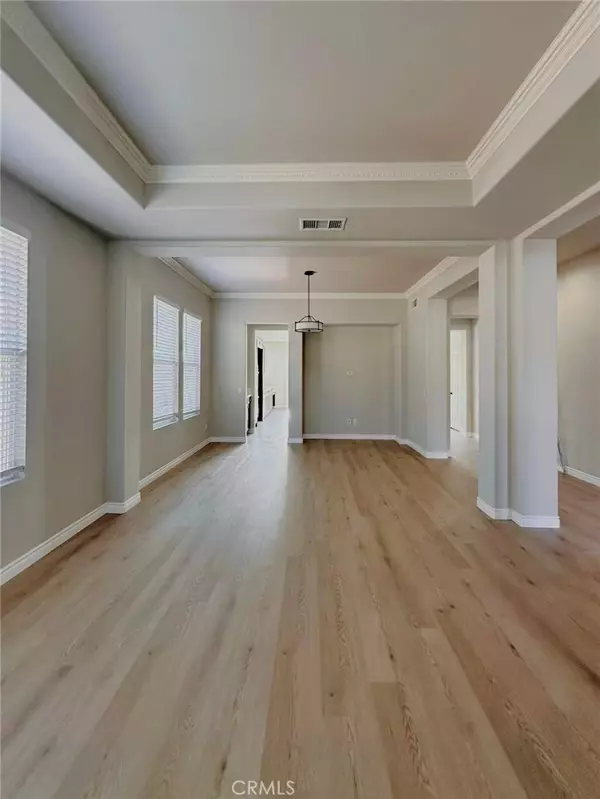 Santa Clarita, CA 91350,19738 Castille LN