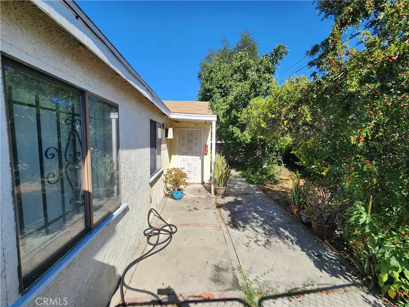 8843 Santa Fe Springs RD, Whittier, CA 90606