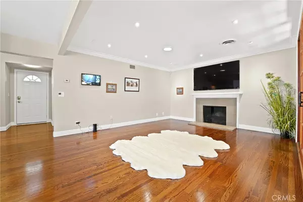 Monrovia, CA 91016,112 N Garfield PL