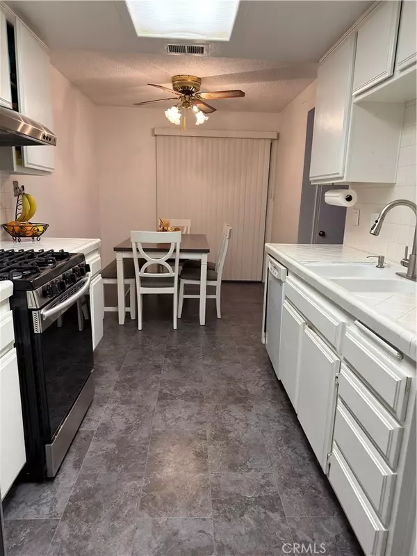 El Monte, CA 91732,4830 Elrovia #C