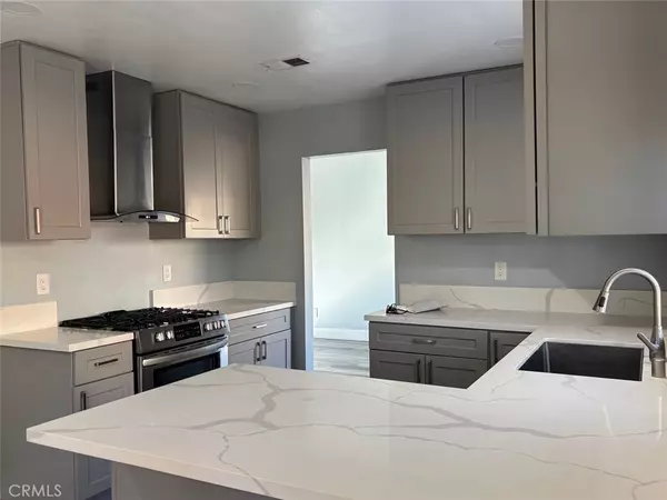 Fontana, CA 92336,17262 Russo CT