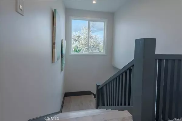 Los Angeles, CA 90019,1613 West BLVD