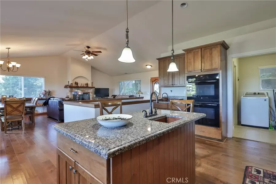 25152 Valle DR, Crestline, CA 92325