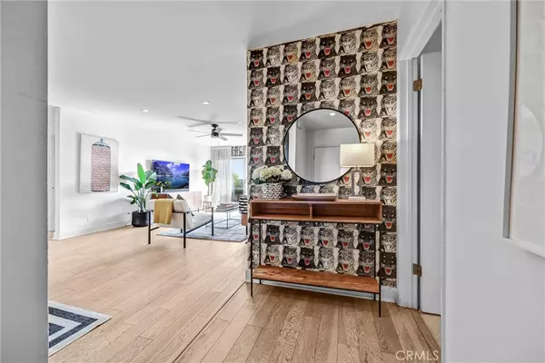 West Hollywood, CA 90069,8400 De Longpre #212