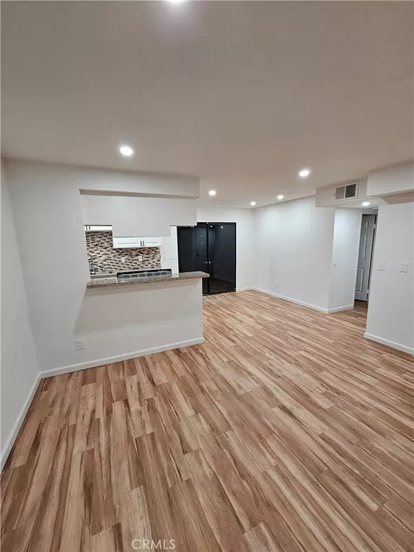 Glendale, CA 91202,440 W Dryden #H