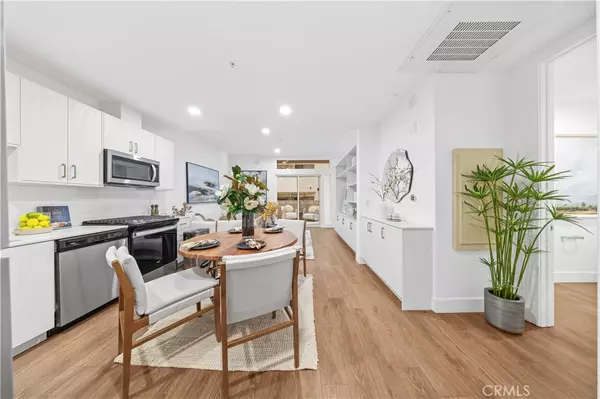 Pasadena, CA 91101,709 E Walnut ST #222