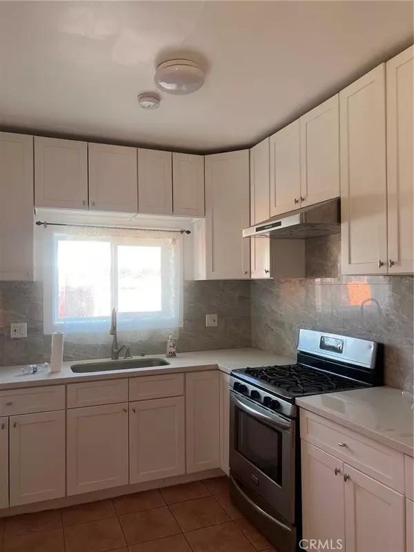 29 Palms, CA 92277,6582 Manzanita Ave