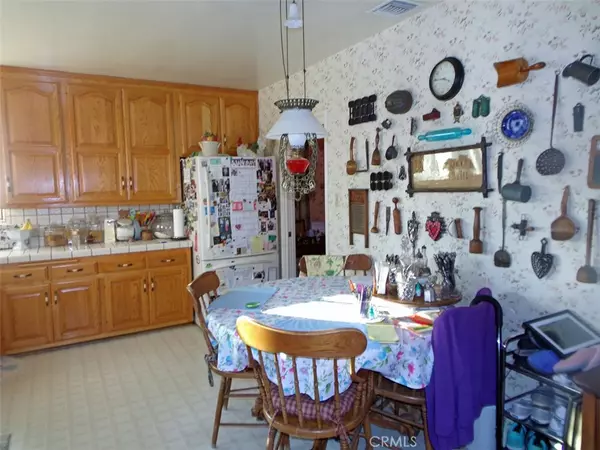 Burbank, CA 91506,1104 N Sparks St