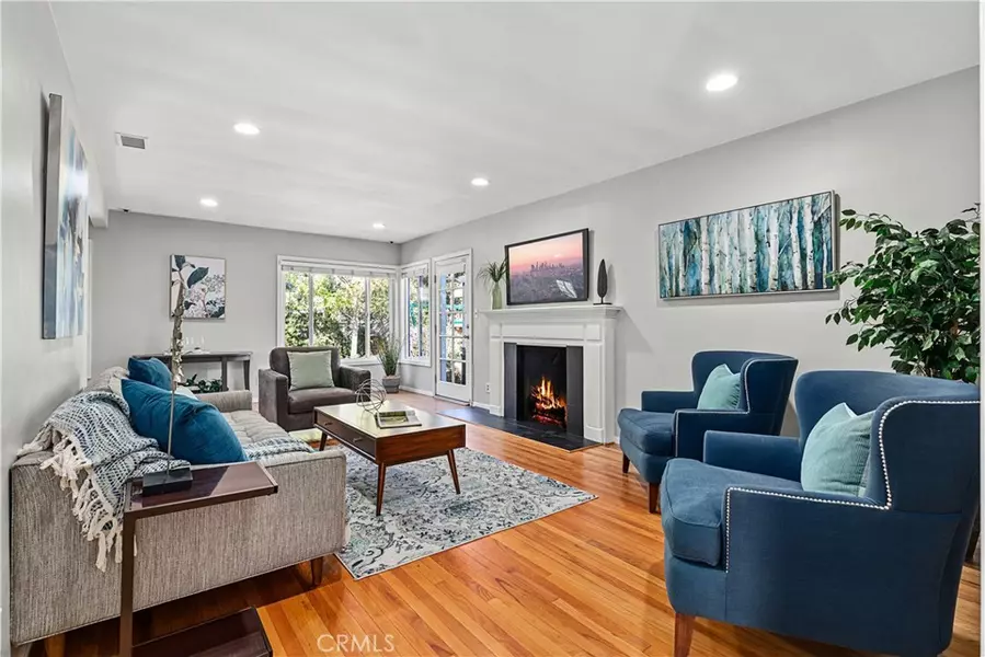 16125 Gilmore ST, Lake Balboa, CA 91406