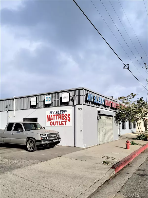 North Hollywood, CA 91605,7129 Vineland AVE