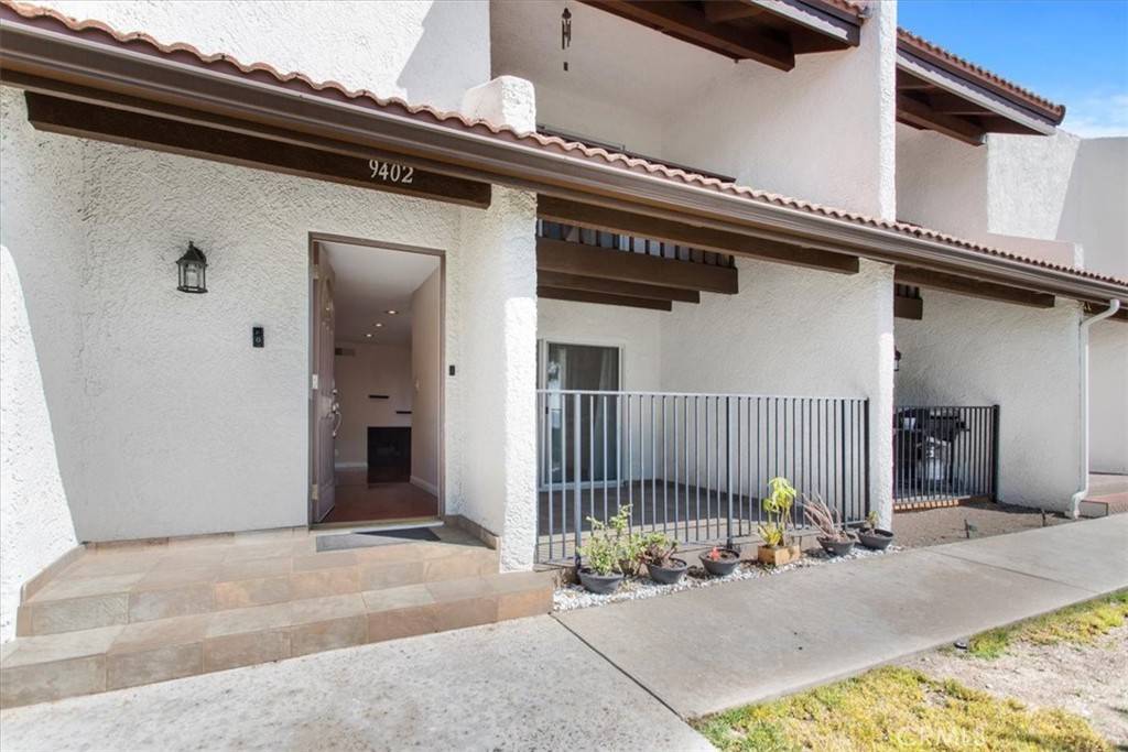 Burbank, CA 91504,9402 Via Monique