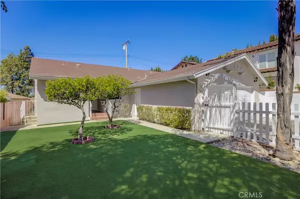 La Crescenta, CA 91214,5518 Terrace DR