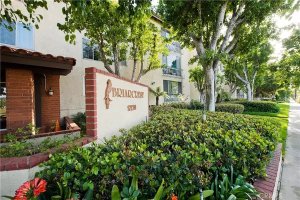 Valley Village, CA 91607,12720 Burbank BLVD #219