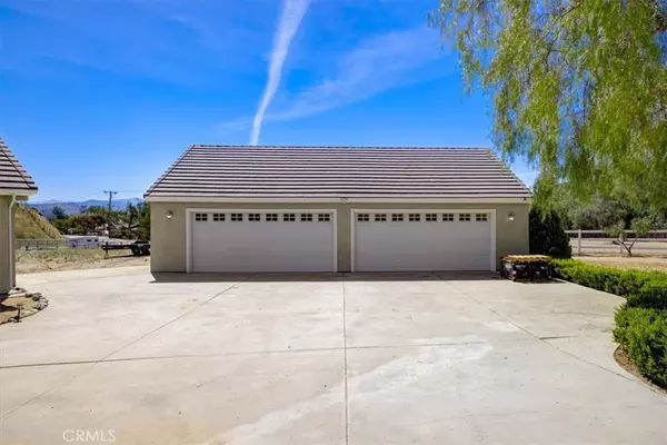 Agua Dulce, CA 91390,33112 Pewter RD