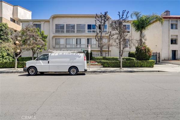 Encino, CA 91316,5250 Zelzah AVE #7A